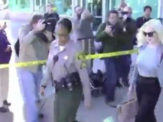 Lindsay Lohan Forgets to Pay Taxes Again