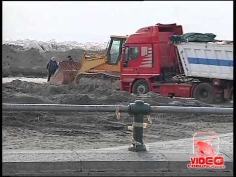 Napoli - Ruspe in azione alla Rotonda Diaz per l'America's Cup (14.02.12)