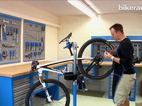 Aligning disc brake calipers: Unior tools MTB maintenance guide: part 4