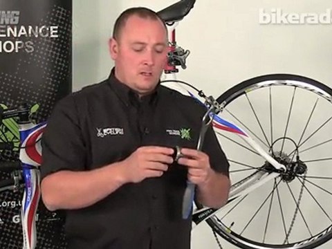 How to replace your bottom bracket - Unior Tools road maintenance guide: part 2