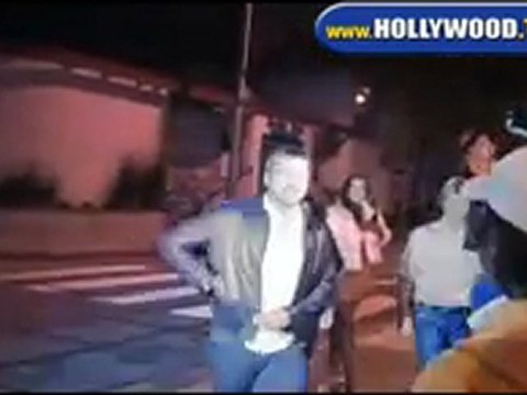 Gerard Butler Leaves Villa.