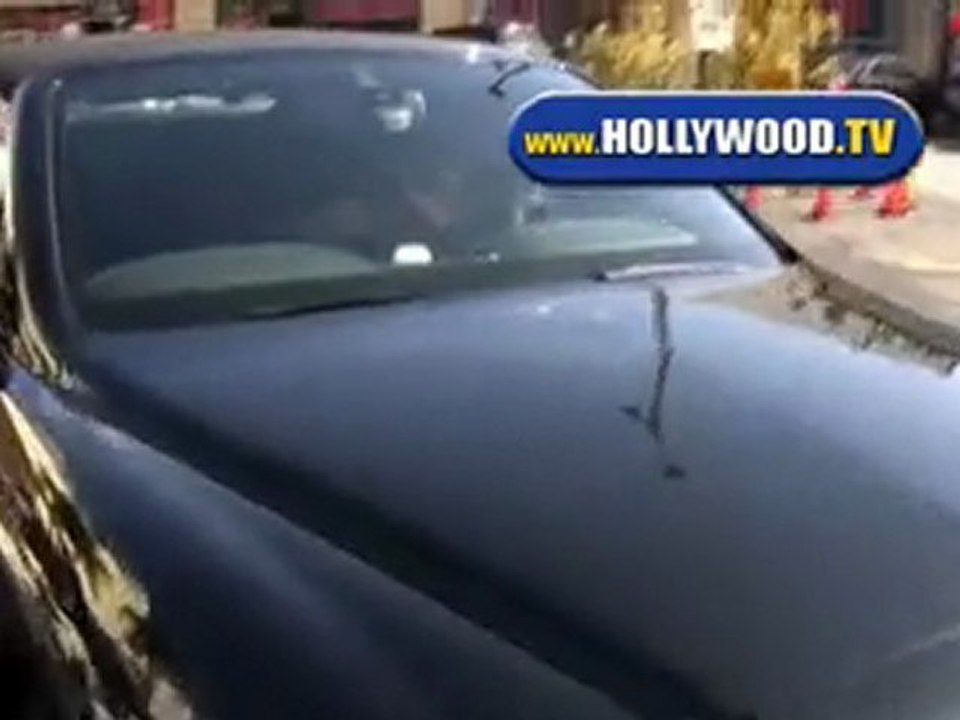 Kim Kardashian Grabs Some Coffee
