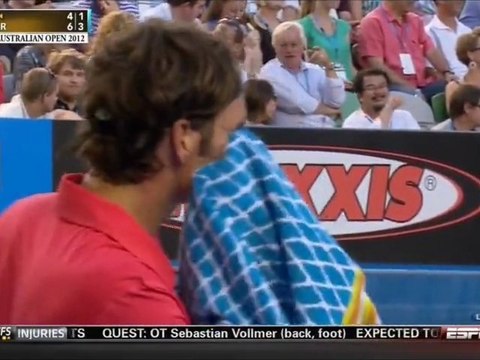 Australian Open 2012 - 4 th Round - Federer vs Tomic - Amazing Half Volley Winner (HD)