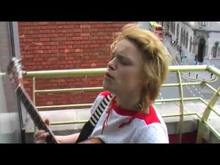 WALLIS BIRD - WHEN WE KISSED THE WORLD FELL IN LOVE! (BalconyTV)