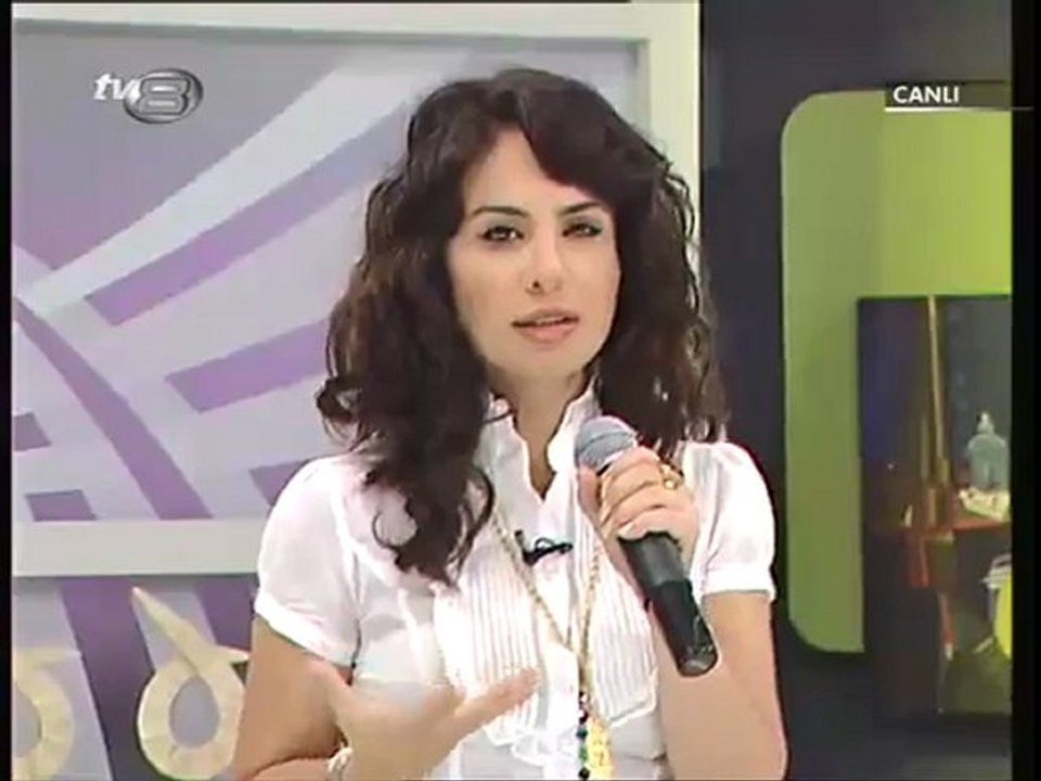 Betül Demir Bir Ara