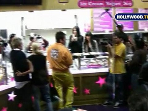 Kardashians, Perez, and Heidi & Spencer Millions of Milkshakes