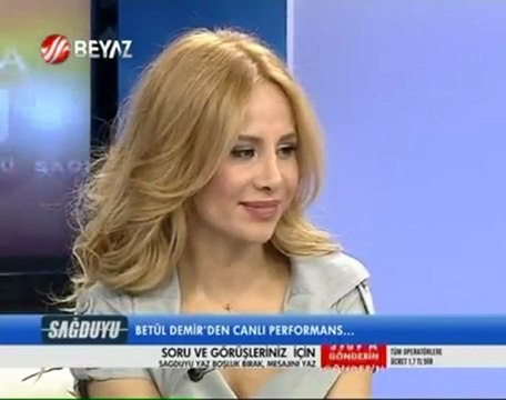 Betül Demir Neydi Bir Arada Tutan Şey İkimizi (Beyaz TV Canlı Performans)