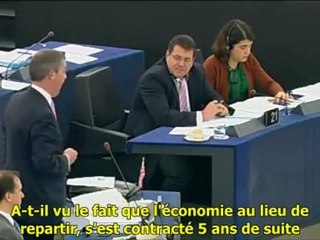 Nigel Farage vos politiques ont conduit la Grèce vers la révolution...