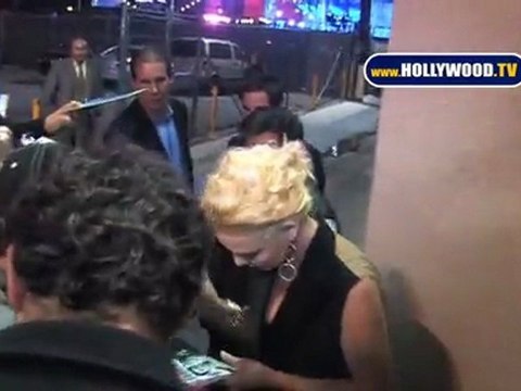 Katherine Hiegl Signs Autographs AFter Being On Jimmy Kimmel Live