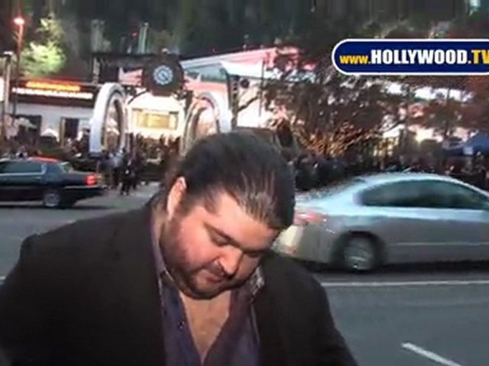 Jorge Garcia  Didn't Look Very Lost As He Signed Autographs At Scream 2010