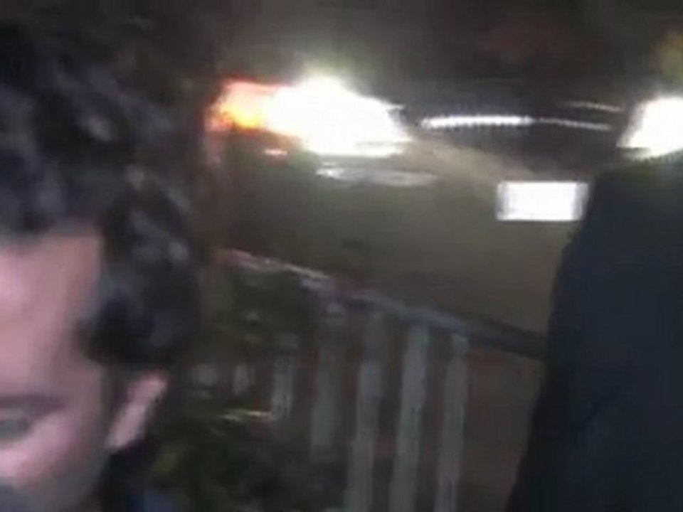 Henry Ian Cusick  ANOTHER LOST Cast Member Signs Autographs For Fans At Scream 2010