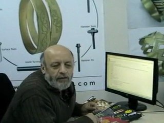 Ali, top oyna. Oya, ip atla. Seda, oyun yaz!