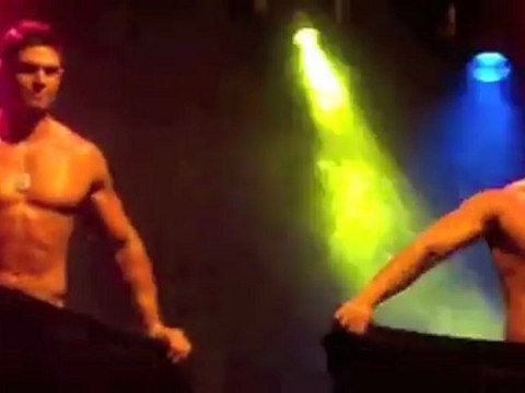 SPECTACLES CHIPPENDALES BODY EXCITING