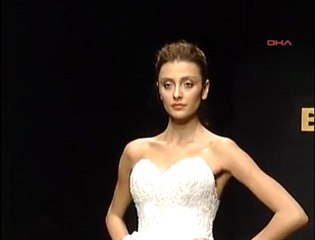 Ünlü Mankenleri Buluşturan Gelinlik Defilesi