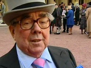 Ronnie Corbett honoured by Queen with CBE