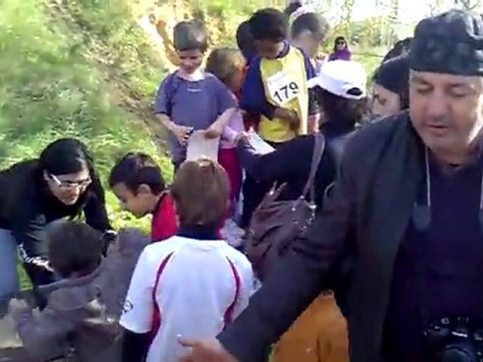 carrera de la sara 3.mp4