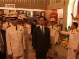 Thủ tướng Nguyễn Tấn Dũng thăm Bảo tàng Công an Hà Nội