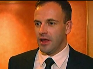 Jonny Lee Miller to rival Benedict Cumberbatch's Sherlock