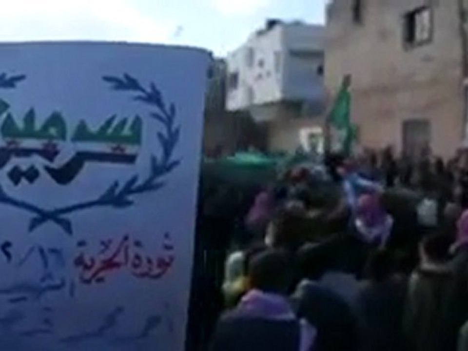 فري برس   إدلب زفاف الشهيد أحمد محمد قدحنون    سرمين 16 2 2012