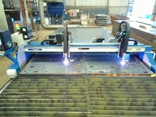 MESA DE CORTE FEMCOR, MODELO LINEACORD CORTE DUAL PLASMA HPR130XD