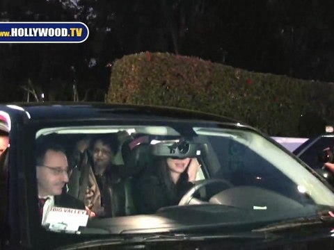 Oksana Grigorieva Leaves Court, Looks Tired of It All