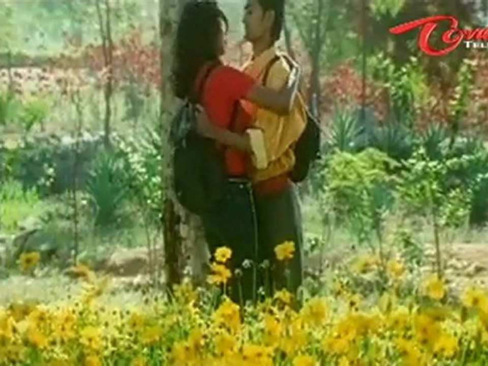 Ali Shows Lovers Hot Scenes In Park - Telugu Comedy