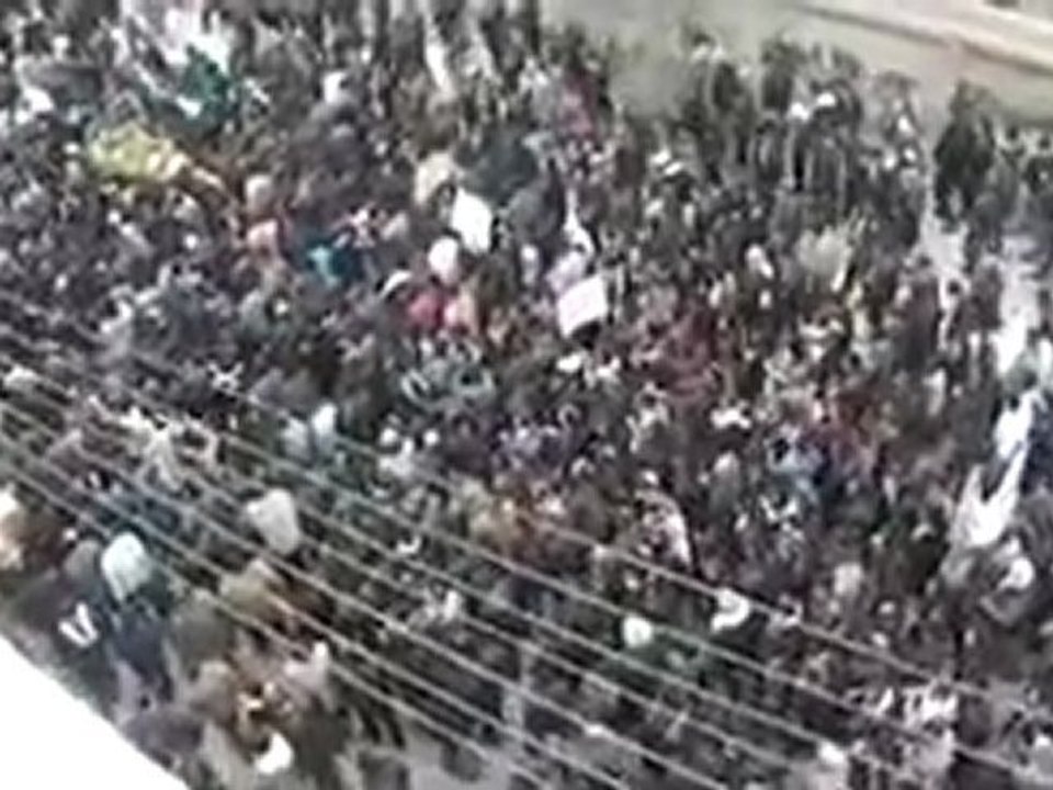 فري برس   دوما  تشييع الشهيد المجند عمر عريضة 14 2 2012 ج3