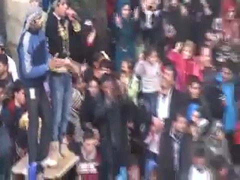 فري برس حمص التقاء مظاهرتي حي الربيع العربي والبياضة 10 2 2012