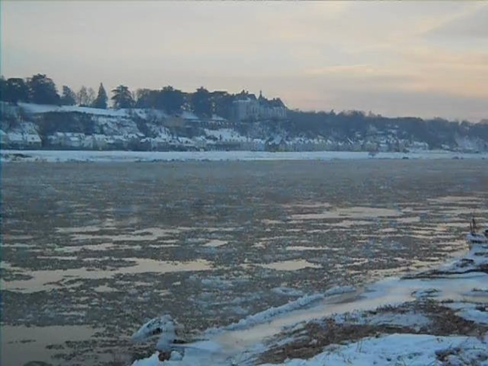 chateau-de-la-loire-chaumont-sur-loire-coucher-de-soleil