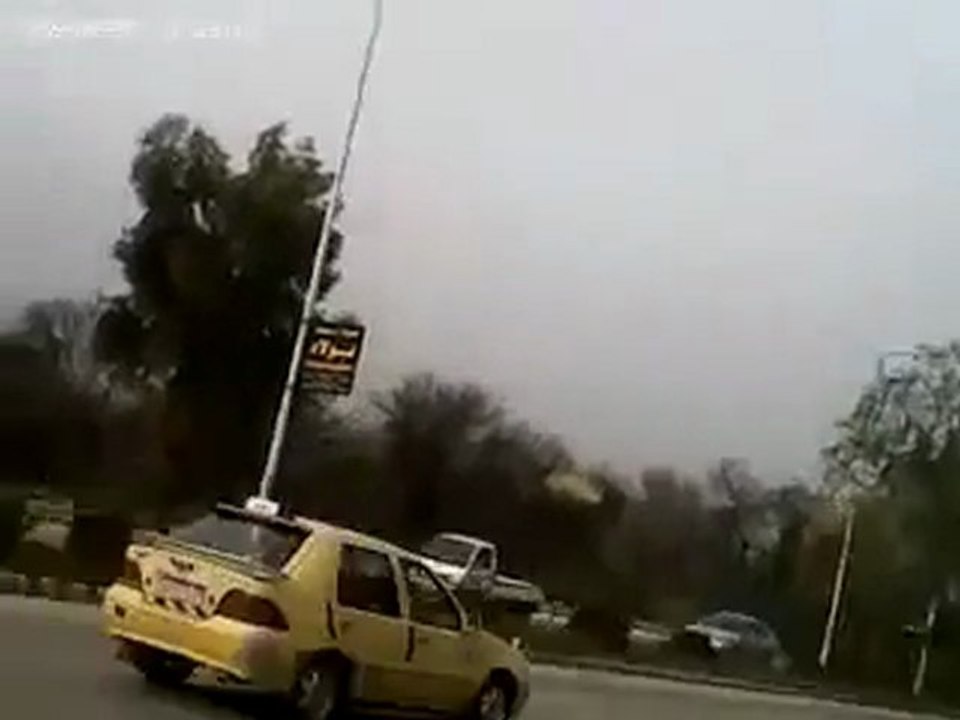 فري برس   حماة   الدبابات والمجنزرات تحاصر حي الحميدية 14 2 2012