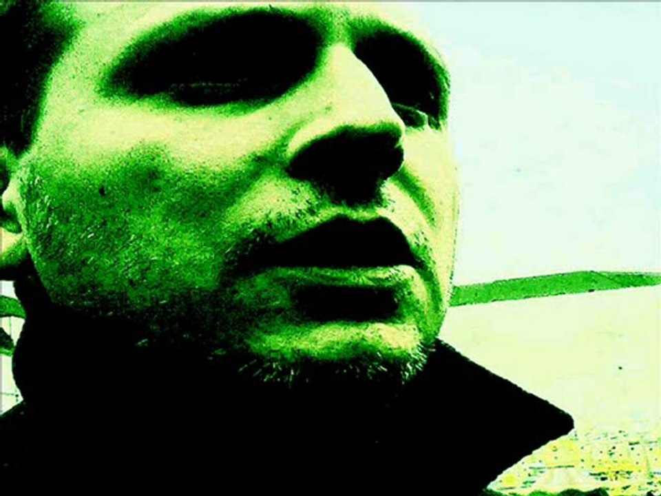 Monodeluxe : Lounging (Kynetic Monkeys Double Cross Edit)