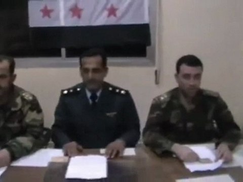 فري برس إنشقاق المقدم الطيار عبدالرزاق أحمد فريجة و النقيب المظلي رائد محمد فريجة و النقيب أحمد محمد فريجة و إنضمامهم للجيش السوري الحر