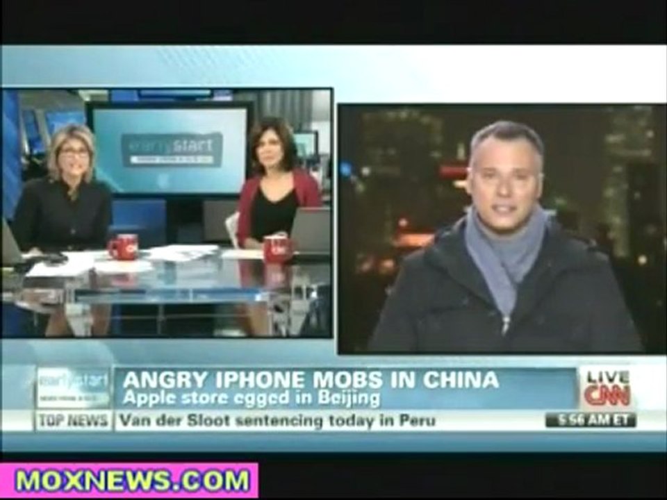 Angry iPhone Mobs In China
