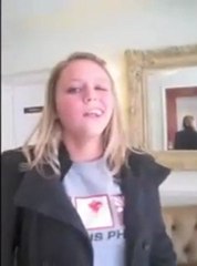 Girl can&apos;t close her eye