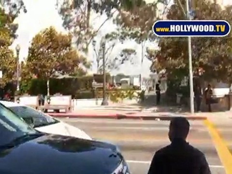 Lindsay Lohan Goes Shopping In Los Angeles