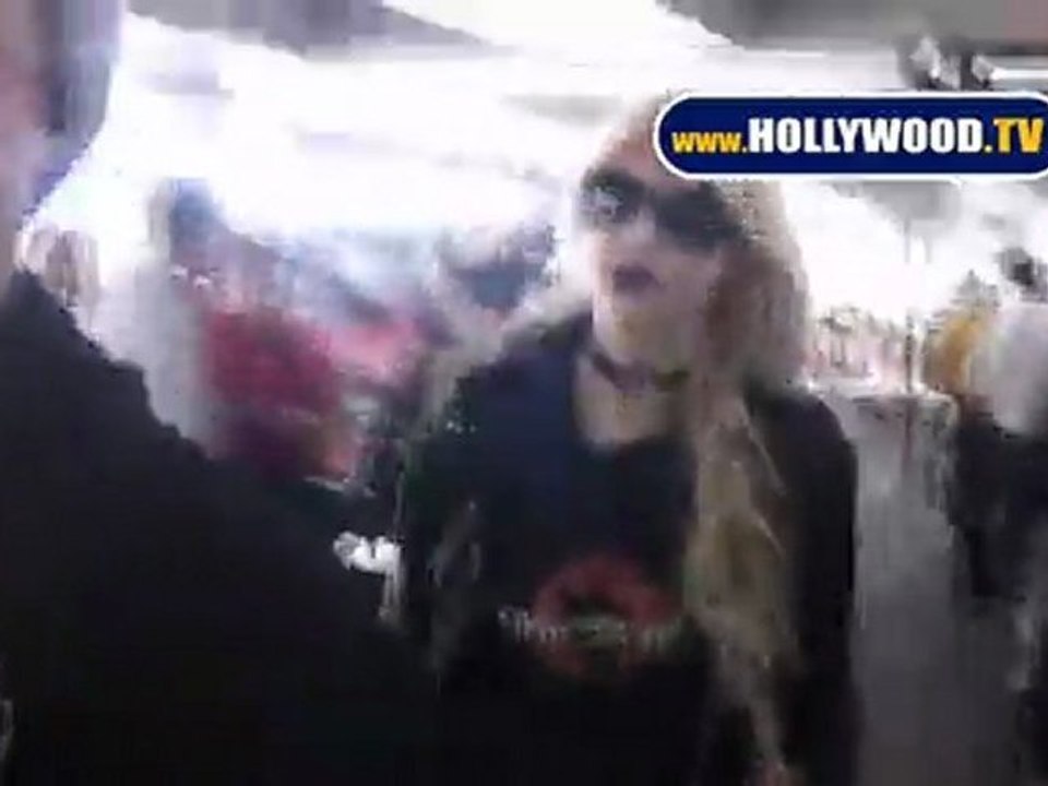 Taylor Momsen @ LAX