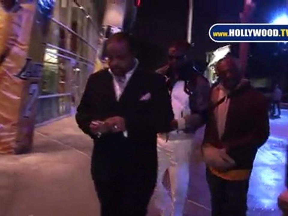 Chris Tucker Hanging w/Roland Martin @ Lakers Game at The Staples Center