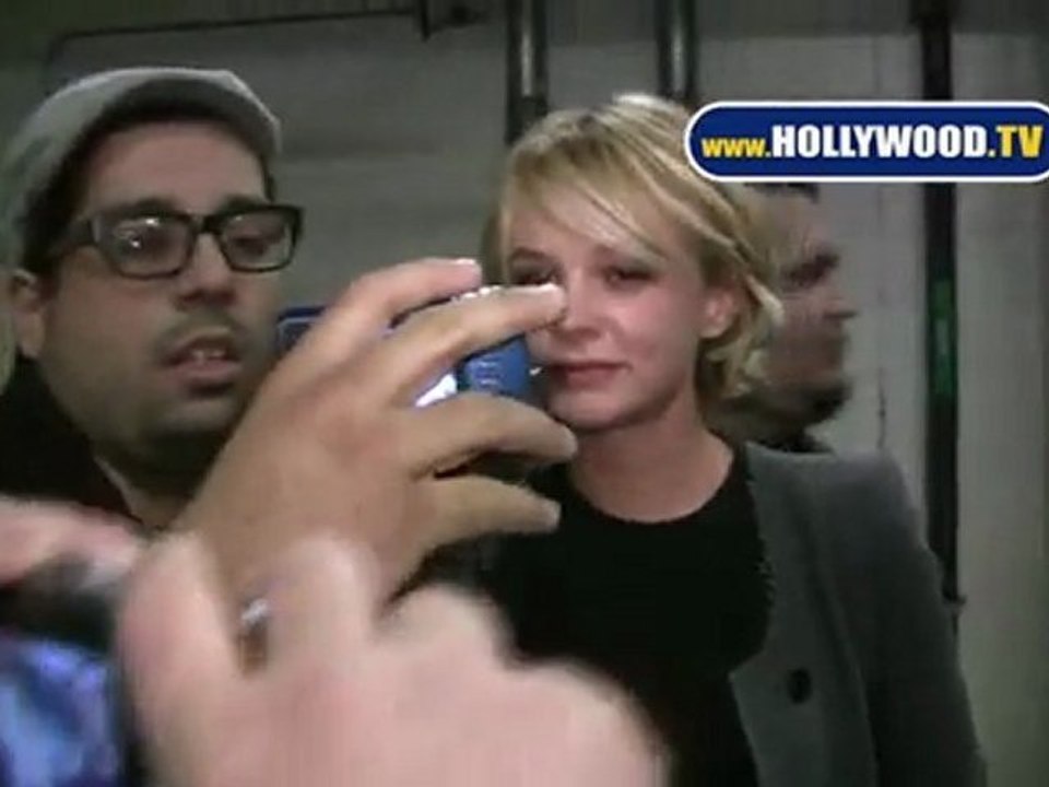 Carey Mulligan Signs Autographs at ArcLight Hollywood