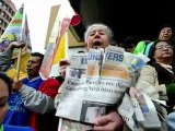 Condena a periodistas en Ecuador
