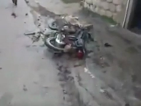 فري برس ادلب ~ مجزرة سهل الروج 16 2 2012 ج10