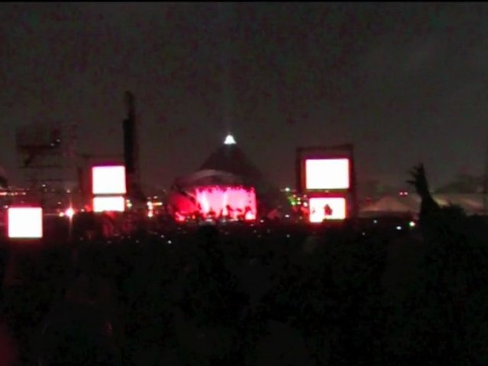 U2 live @ Glastonbury festival 2011