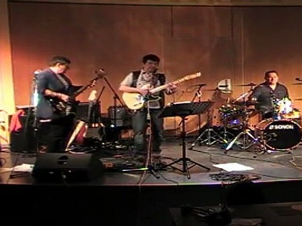 Robin'Hood & B'Chamels - 11 février 2011 - Première Partie - 3 - Whole lotta shaking