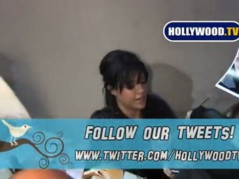 Michelle Rodriguez Signs Autographs Outside Jimmy Kimmel