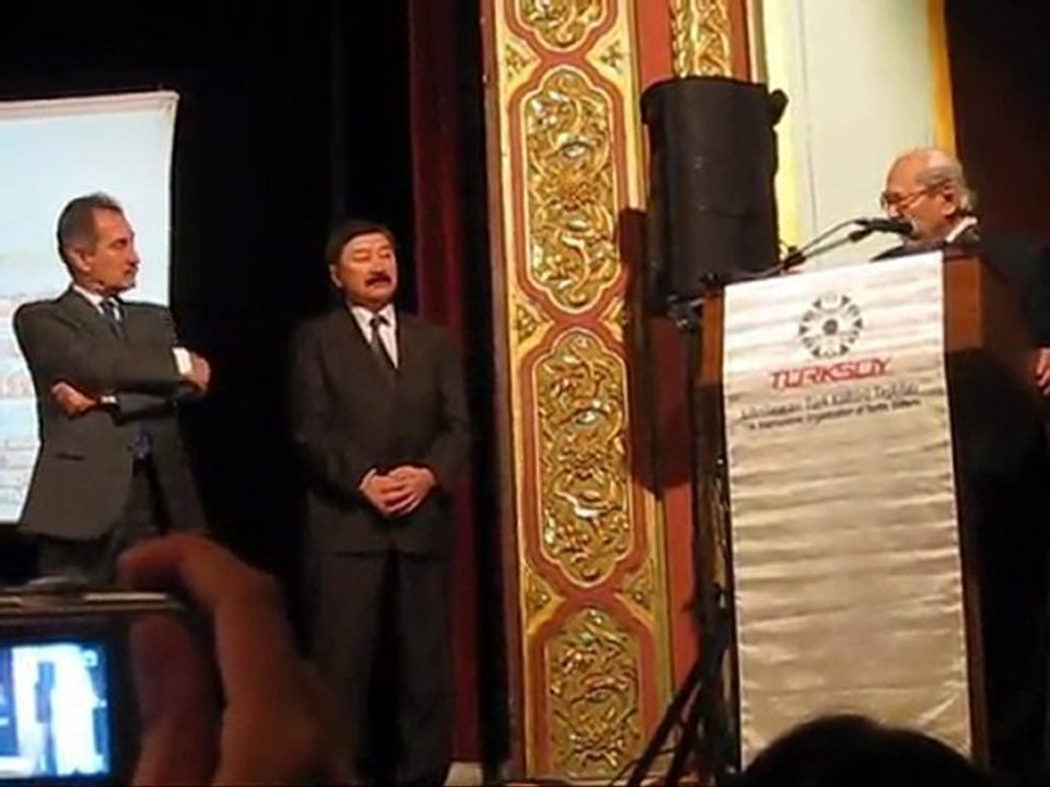 Prof. Halil İnalcık madalya töreni