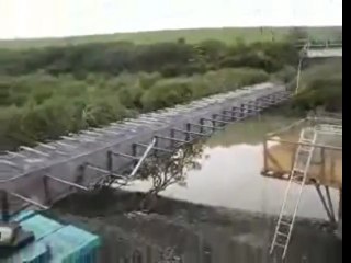 Crane Lifting Disaster !