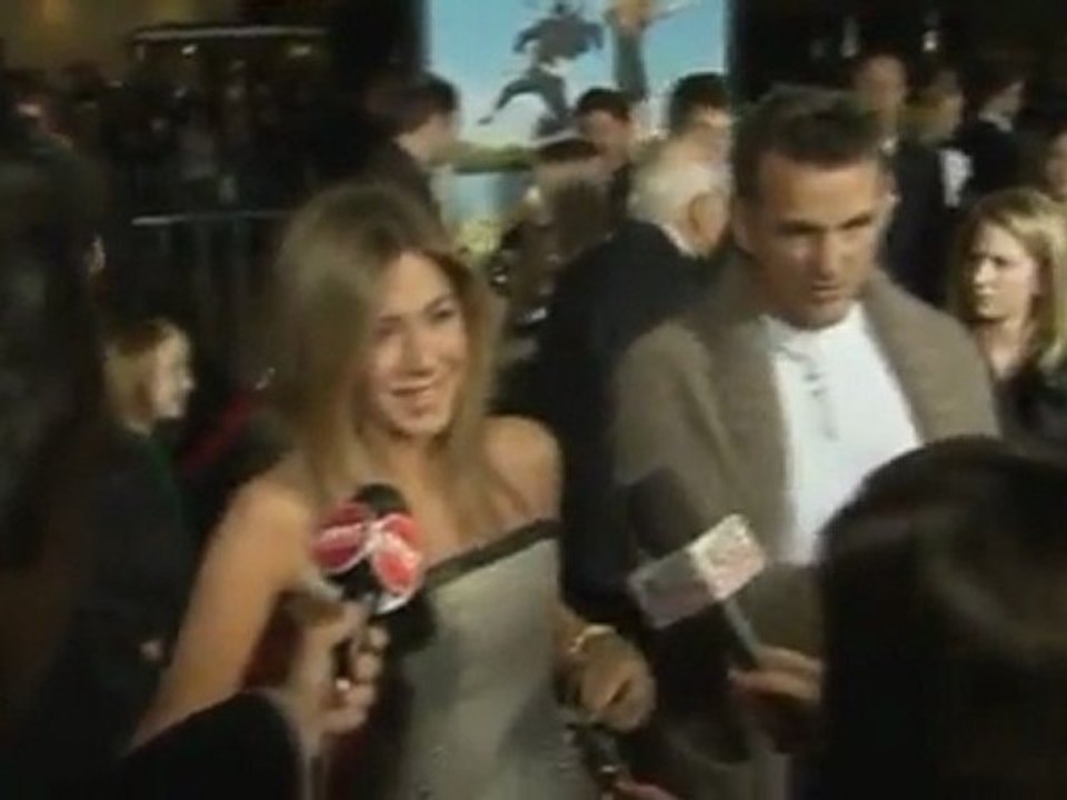 Jennifer Aniston at "Wanderlust" red carpet