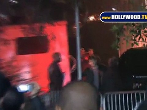 True Blood's Vampire Stephen Moyer Disses Fans As He Leaves Scream