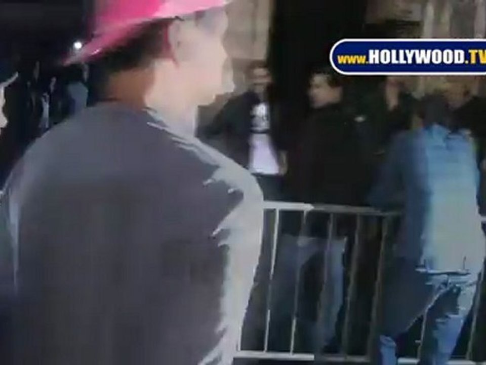 EXCLUSIVE: Feisty Deryck Whibley Hits Cinespace Nightclub