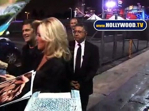 Jenny McCarthy Signing Autographs@ Jimmy Kimmel Live