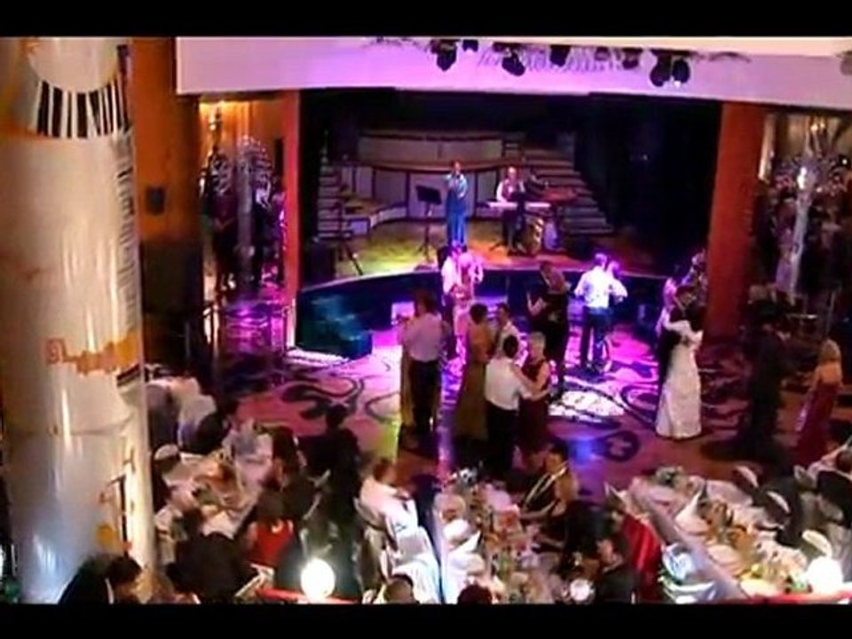 Formatie Nunta-Muzica usoara si populara-Nunta Hotel Aro Palace(Brasov).